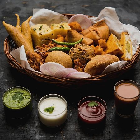 Oyo Flagship Just-9 Inn Near Sahara Ganj Mall Lucknow Eksteriør billede