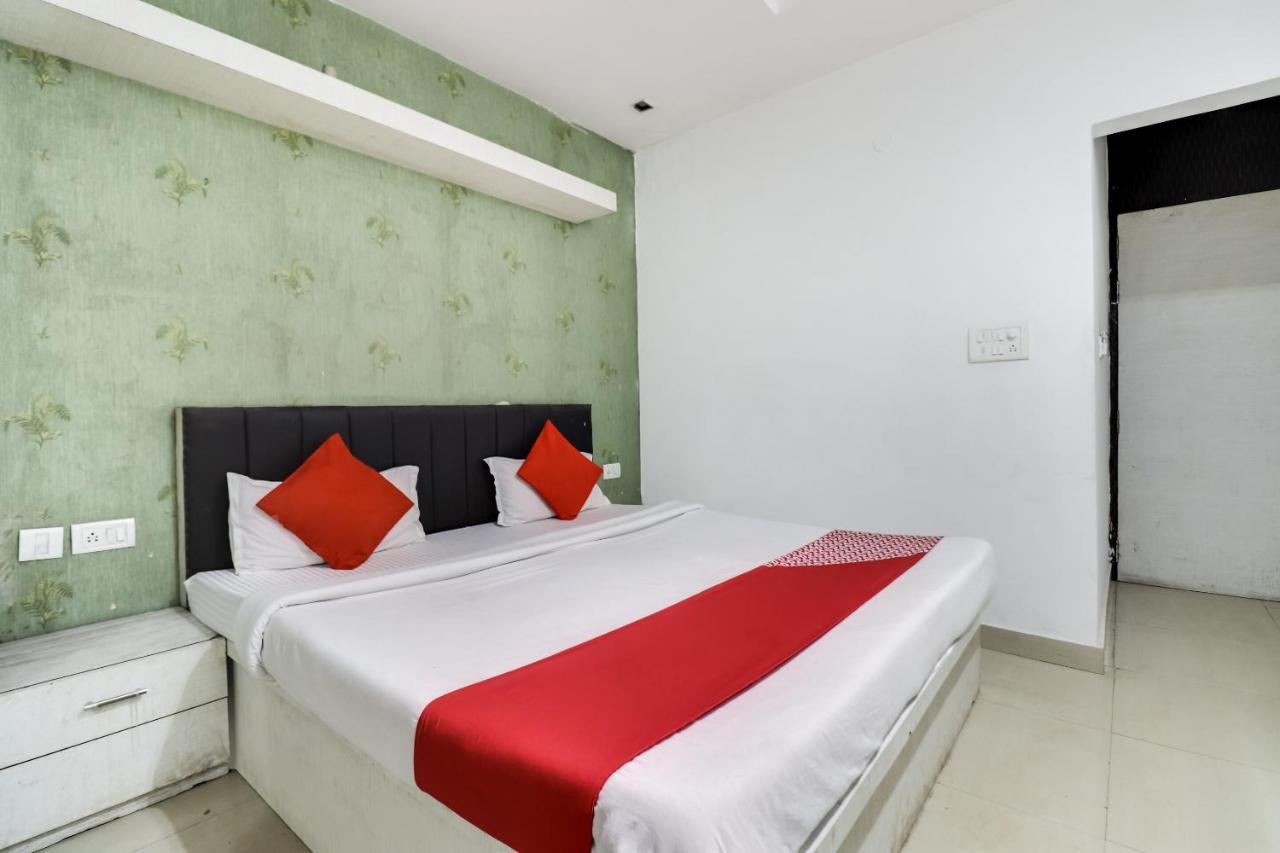 Oyo Flagship Just-9 Inn Near Sahara Ganj Mall Lucknow Eksteriør billede