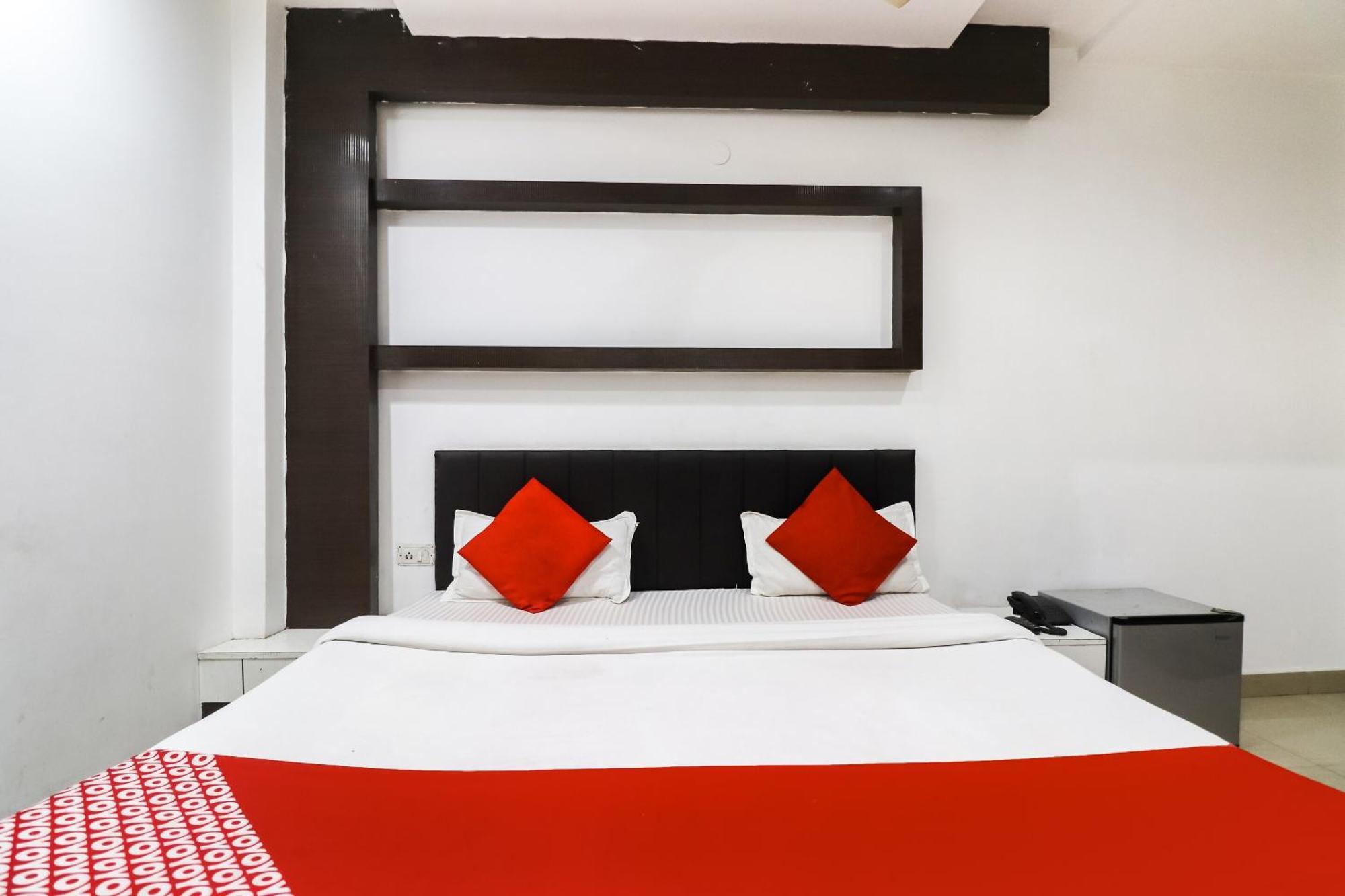 Oyo Flagship Just-9 Inn Near Sahara Ganj Mall Lucknow Eksteriør billede