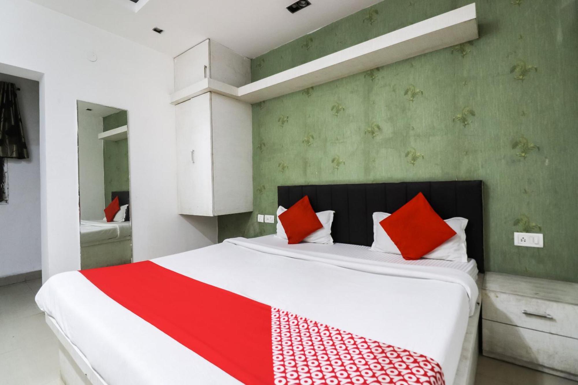 Oyo Flagship Just-9 Inn Near Sahara Ganj Mall Lucknow Eksteriør billede